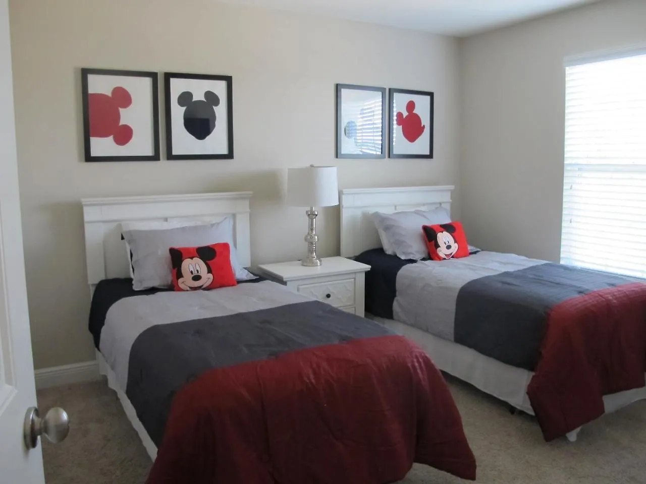 Solterra 5124 Villa Davenport United States