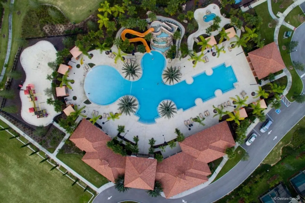 Solterra 5124 Villa Davenport